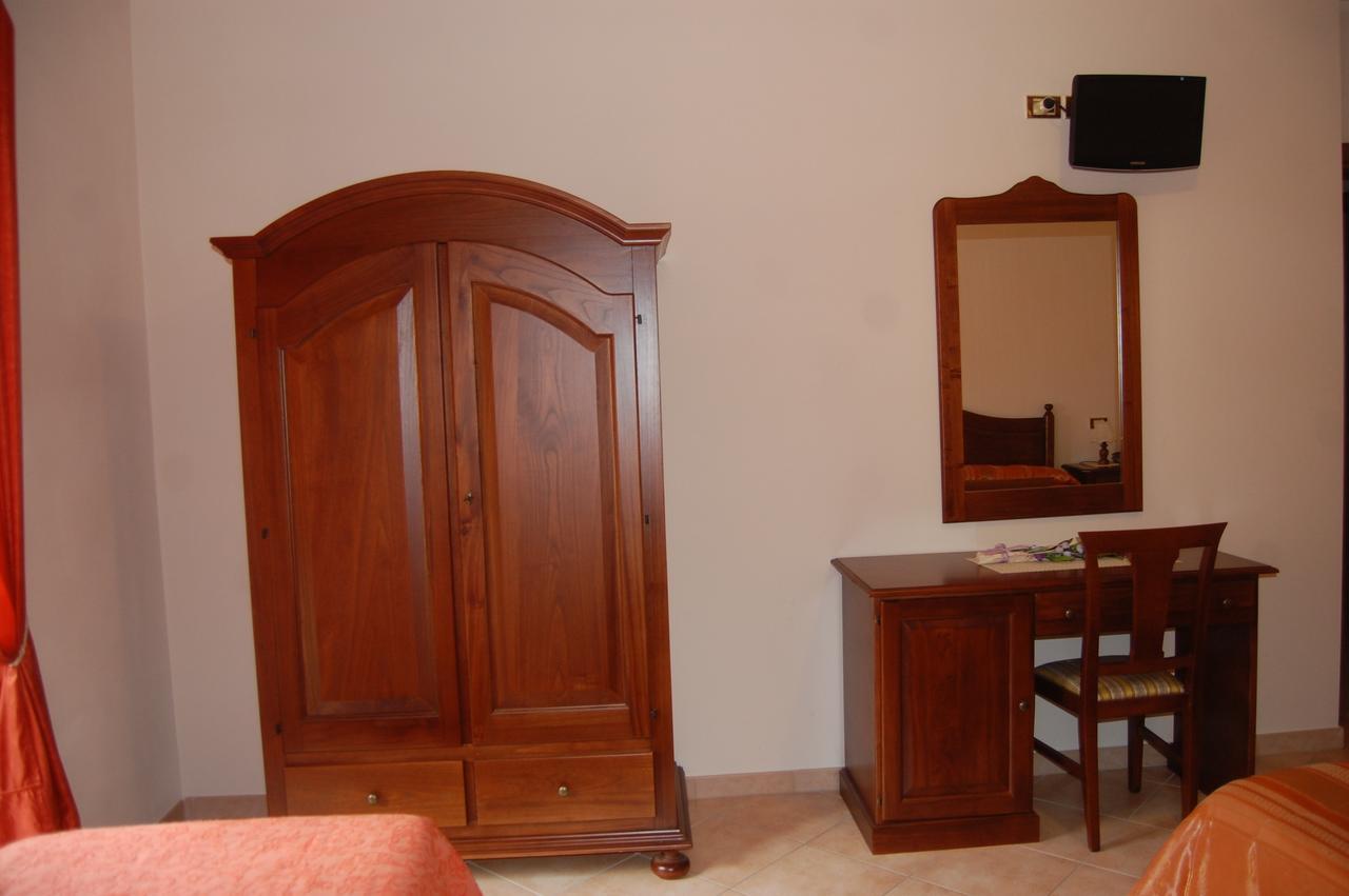 B&B La Tana Dell'Orso Villalago Kültér fotó