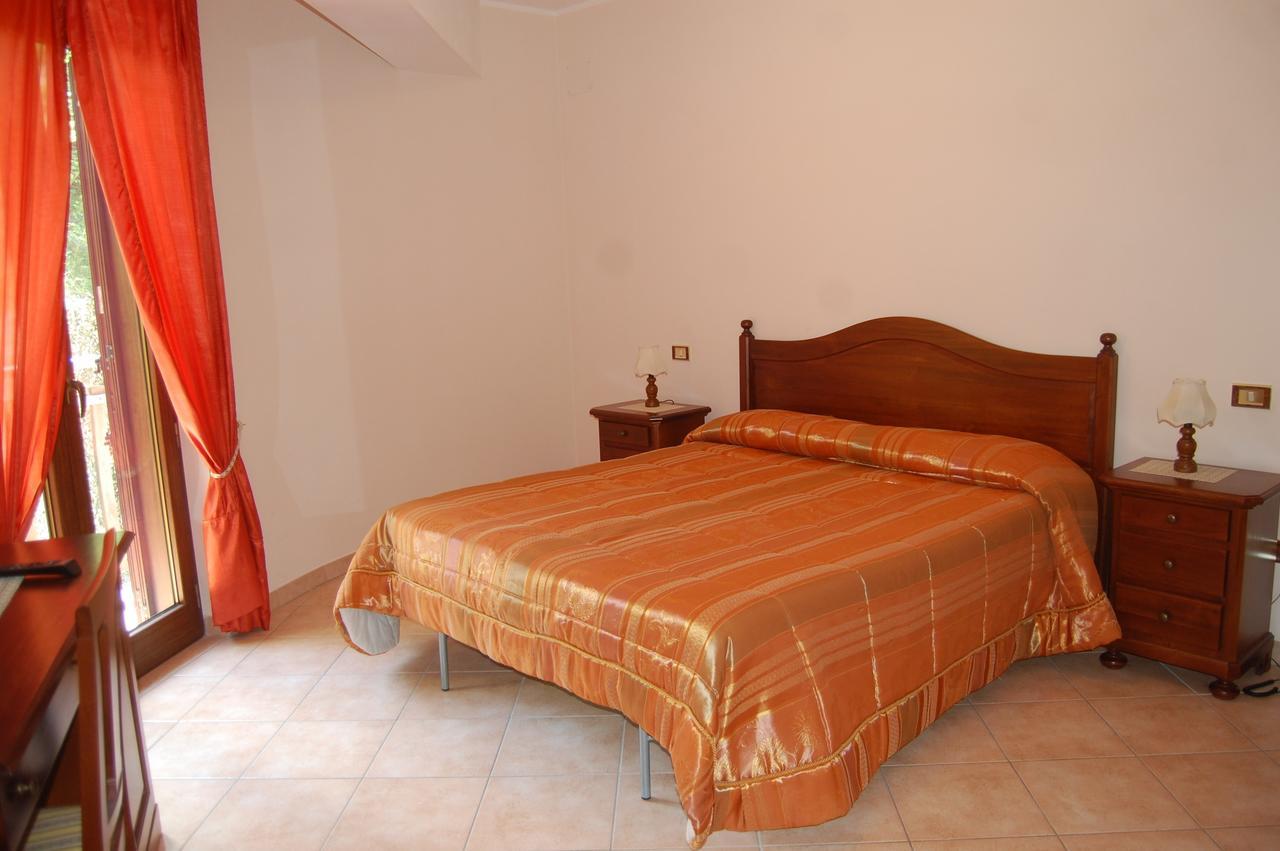 B&B La Tana Dell'Orso Villalago Kültér fotó
