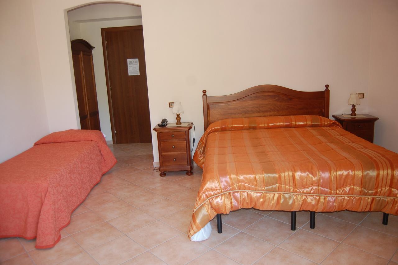 B&B La Tana Dell'Orso Villalago Kültér fotó