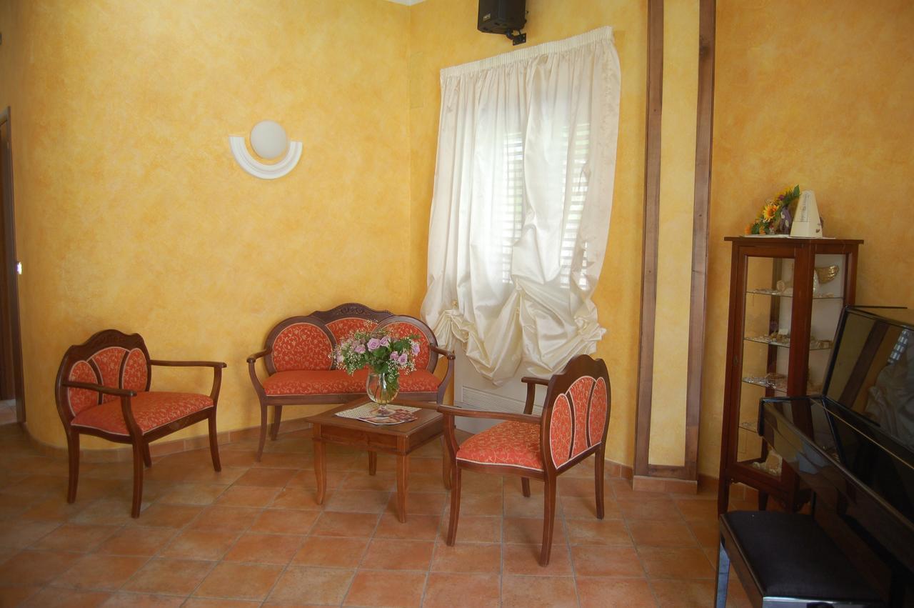 B&B La Tana Dell'Orso Villalago Kültér fotó